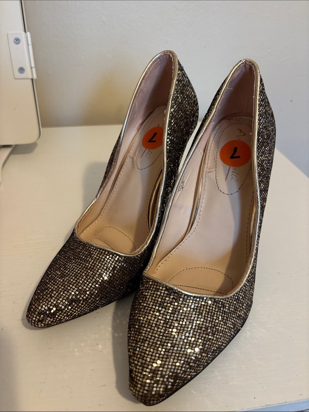 Anne Michelle Pointed Glitter Pumps - Gold and Black